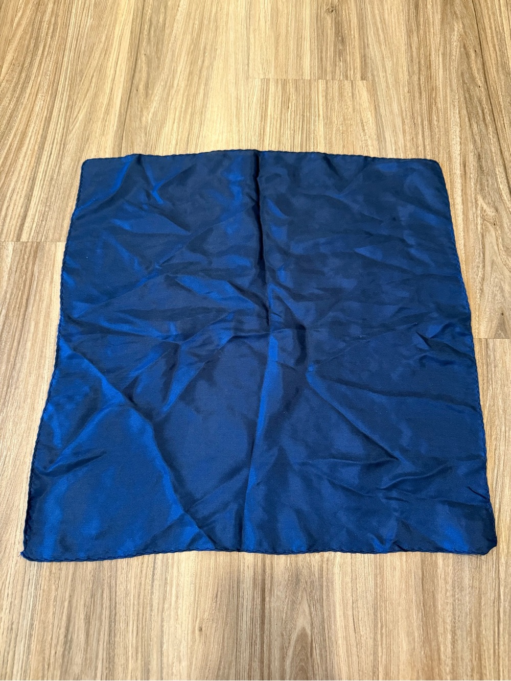 Men’s Wearhouse 100% Silk Pocket Square Navy
